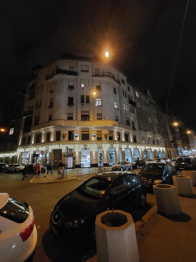 Suzan'S Apartment In The Heart Of Budapest Bagian luar foto