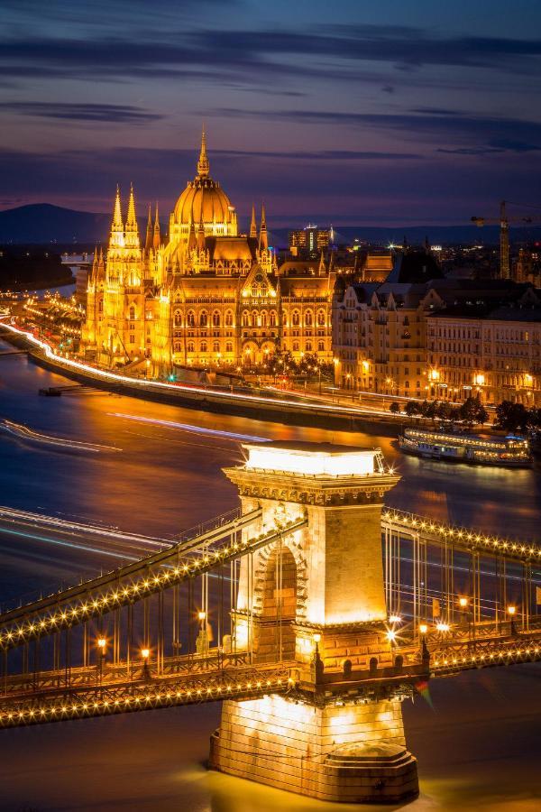 Suzan'S Apartment In The Heart Of Budapest Bagian luar foto